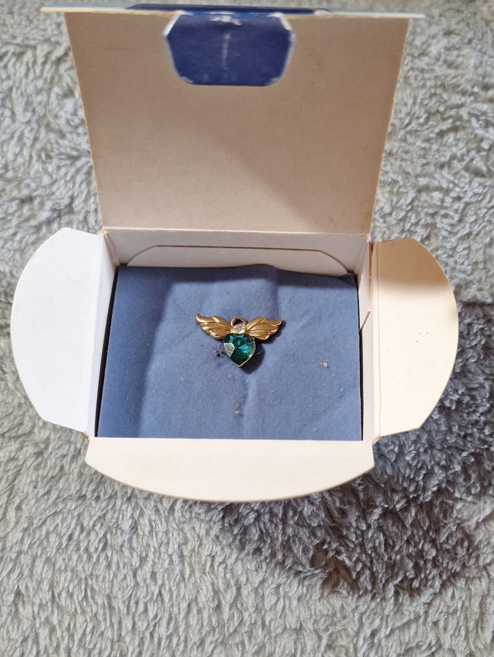 Vintage Gold Winged Heart Pendant with Emerald Green Stone